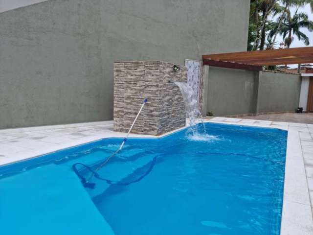 Casa moderna, 4 suítes, piscina,400m², Toninhas