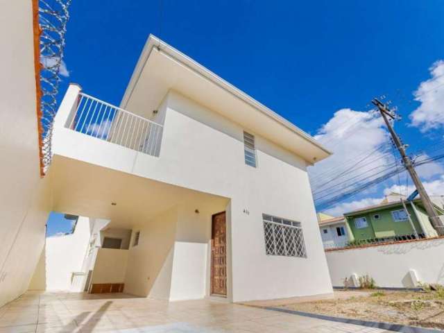 Sobrado com 3 dormitórios à venda, 141 m² por R$ 690.000,00 - Uberaba - Curitiba/PR