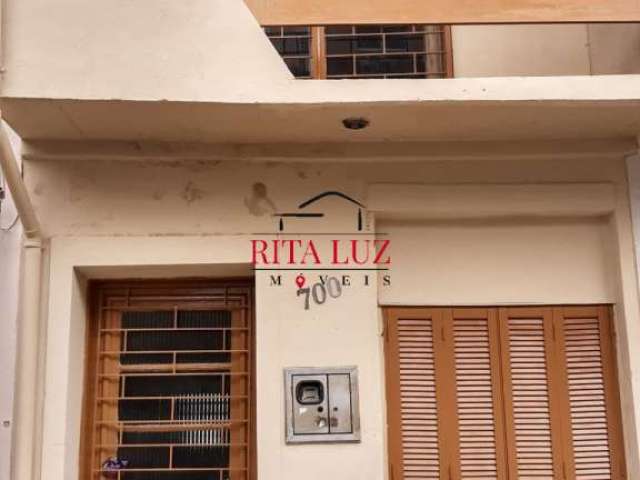Casa com 2 quartos à venda na Rua Dezessete de Junho, 700, Menino Deus, Porto Alegre por R$ 320.000