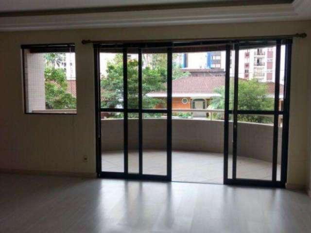 Apartamento 3Dormitórios dependência à venda no Bairro Atiradores com 197 m² de área privativa - 2 vagas de garagem