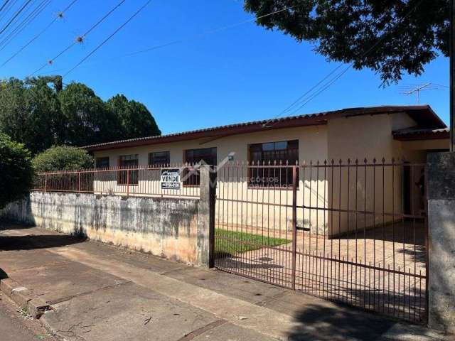 Casa com 3 quartos à venda na Rua Marechal Floriano Peixoto, 298, Vila Operária, Rolândia, 240 m2 por R$ 350.000
