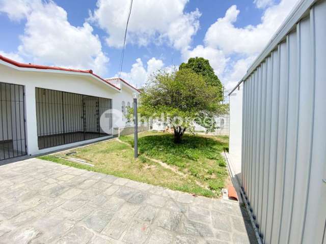 Casa à venda no bairro Pitimbu com 231 m2 em Natal/RN