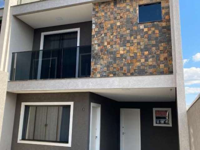Casa com 3 quartos à venda na Rua Barão de Itamaracá, 48, Fazendinha, Curitiba por R$ 650.000