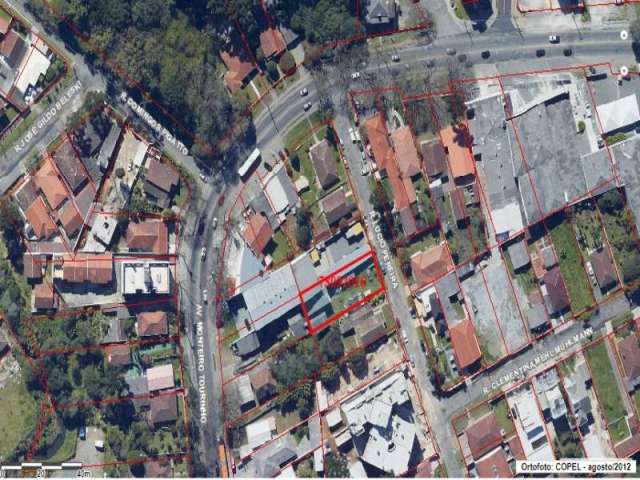 Terreno à venda na Rua Lúcio Pereira, 72, Tingui, Curitiba por R$ 690.000