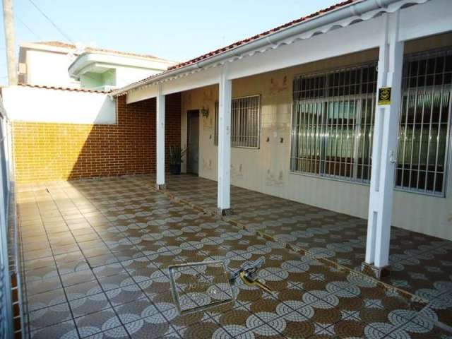 Casa a Venda no bairro Jardim Real em Praia Grande - SP.