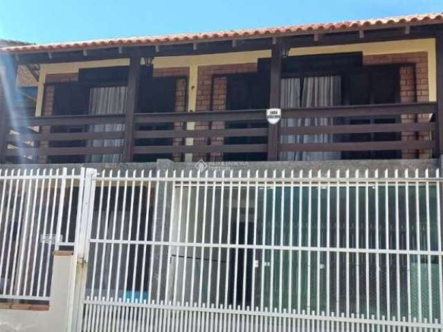 Casa com 3 quartos à venda na RIO NEGRINHO, 39, Centro, Balneário Piçarras, 173 m2 por R$ 1.399.000