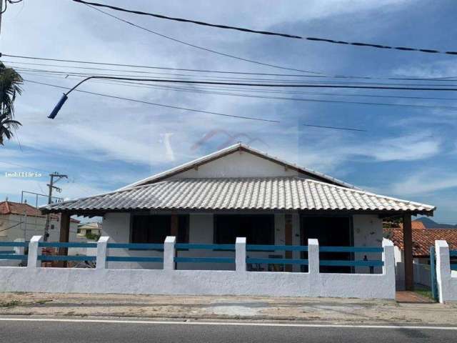 Casa para Venda em Saquarema, Boqueirão, 6 dormitórios, 2 suítes, 5 banheiros, 2 vagas