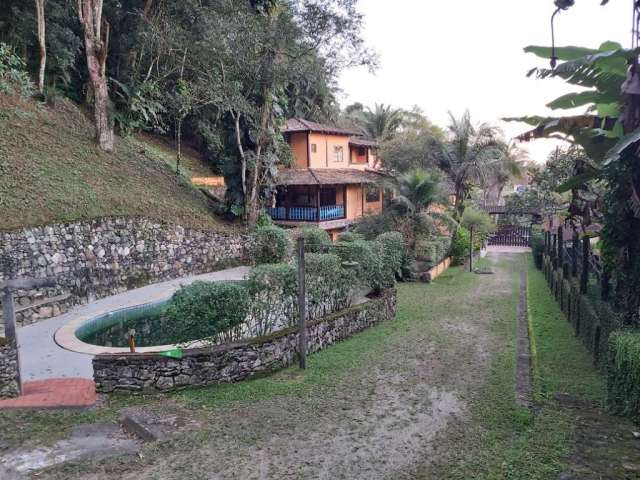 Condominio á venda com 06 Casas  - Praia de Maresias .