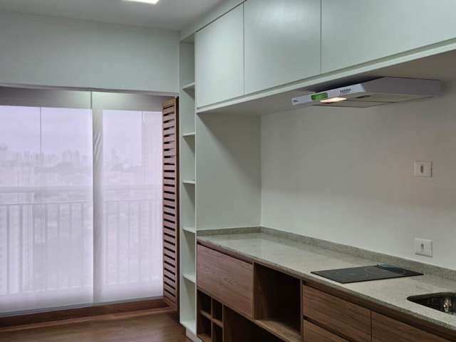 Apartamento Studio - 28m2 (01 quarto com suite, sala, cozinha e sacada integrada).