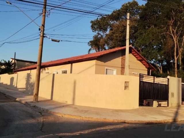 Vendo casa germinada na cidade de Mairinque/SP