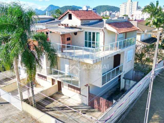 Sobrado com 5 dormitórios à venda, 150 m² por R$ 774.000,00 - Centro - Guaratuba/PR