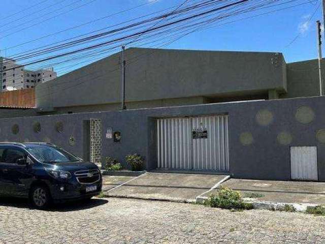 Casa a venda com 330m2, 7 quartos em Grageru - Aracaju - SE
