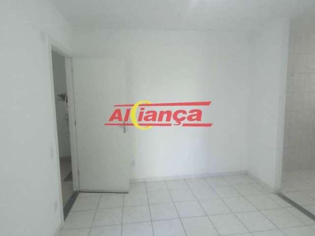 Apartamento com 2 quartos para alugar, 58 m² - Bairro - Vila Alzira Guarulhos/SP - por R$700,00