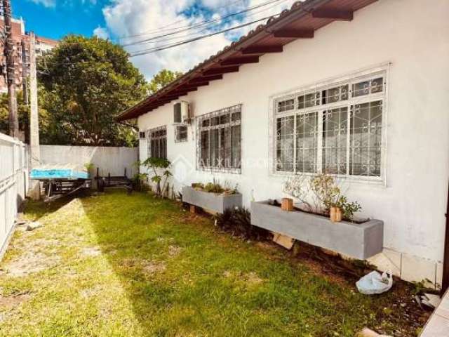 Casa com 4 quartos para alugar na Servidão Nemésio Silva, 178, Pantanal, Florianópolis, 129 m2 por R$ 6.500