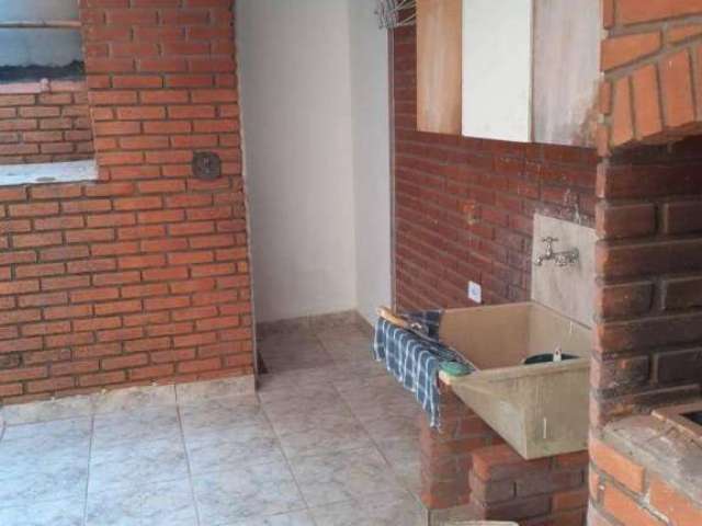 Sobrado 6 dormitórios, 2 suítes, 2 vagas à venda, 300 m² por R$ 615.000 - Vila Mangalot