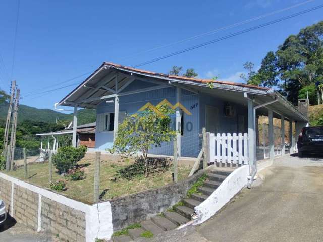 Casa à venda no bairro Morro do Mirim - Imbituba/SC