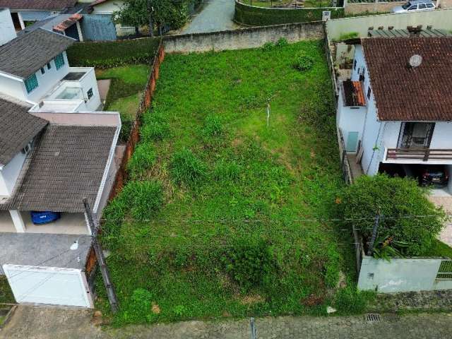 Ótimo terreno com 362m² à venda no bairro Saguaçu em Joinville - SC por R$ 380.000,00.