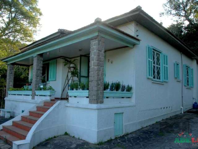 Chácara / sítio com 2 quartos à venda na Avenida General Flores da Cunha, Belém Novo, Porto Alegre, 240 m2 por R$ 760.000