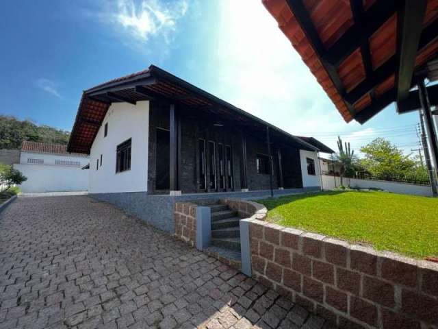 Casa com 3 quartos à venda no Padre Martinho Stein, Timbó  por R$ 950.000