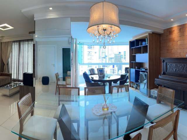 Apartamento mobiliado com 2 suites e 2 quartos no Centro de BC + 3 vagas R 3.250.000