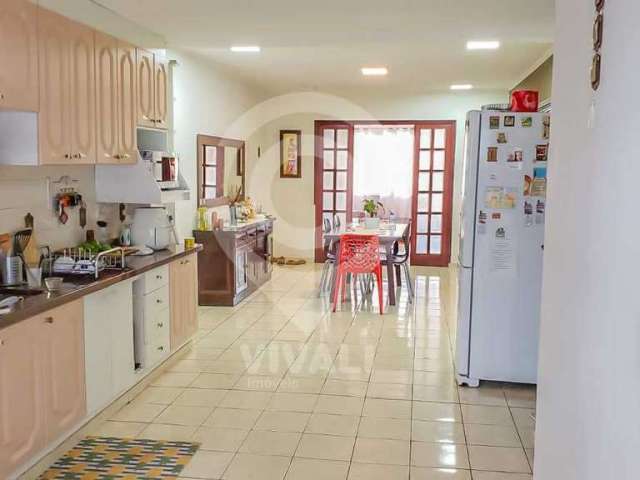 Casa com 3 quartos à venda na Rua Municipal, Vila Brasileira, Itatiba, 312 m2 por R$ 749.000