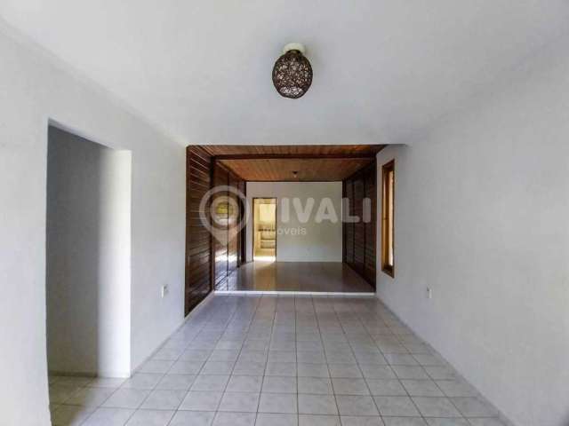 Casa em condomínio fechado com 3 quartos para alugar na Rua Frederico Thompson, Parque São Gabriel, Itatiba, 100 m2 por R$ 3.000
