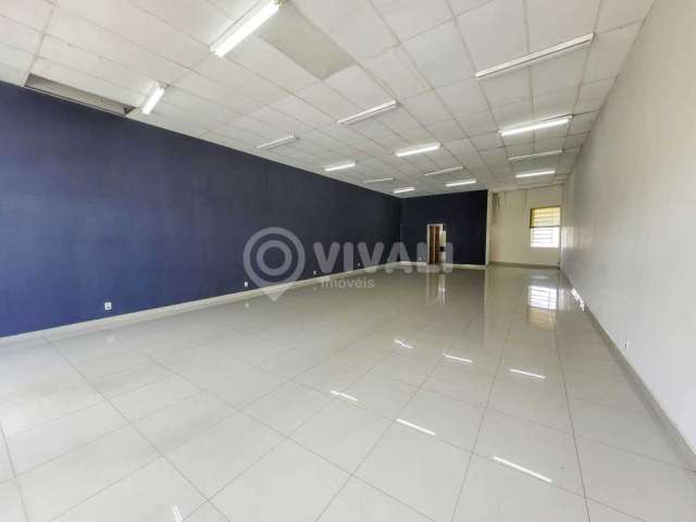 Ponto comercial com 1 sala para alugar na Avenida Campinas, Vila Brasileira, Itatiba, 132 m2 por R$ 3.800