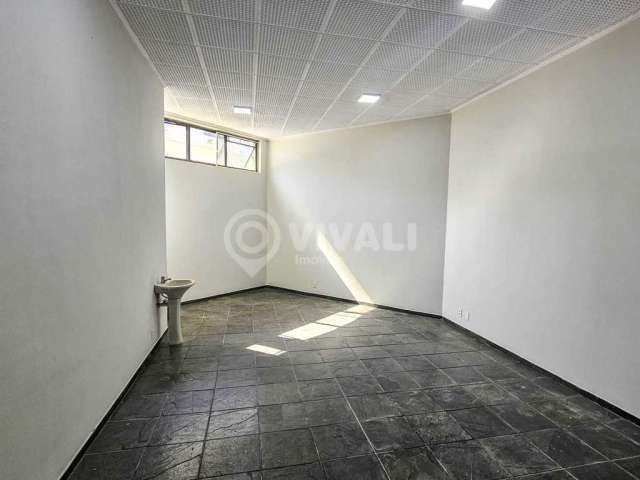 Sala comercial para alugar na Avenida Marechal Deodoro, Centro, Itatiba, 46 m2 por R$ 950