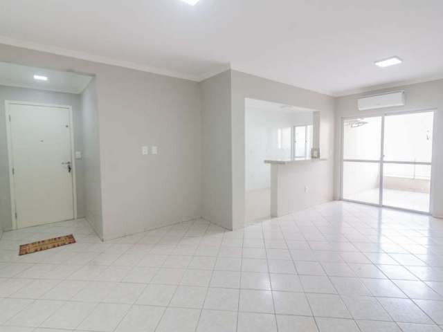 Apartamento com 3 quartos para alugar no Balneário, Florianópolis  por R$ 3.600