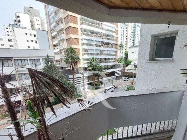 Apartamento com 3 quartos para alugar no Centro, Florianópolis  por R$ 4.000