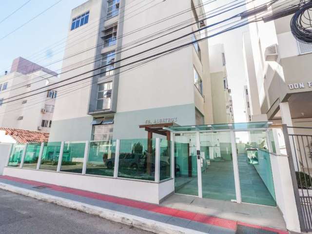 Apartamento com 2 quartos para alugar no Coqueiros, Florianópolis  por R$ 4.000