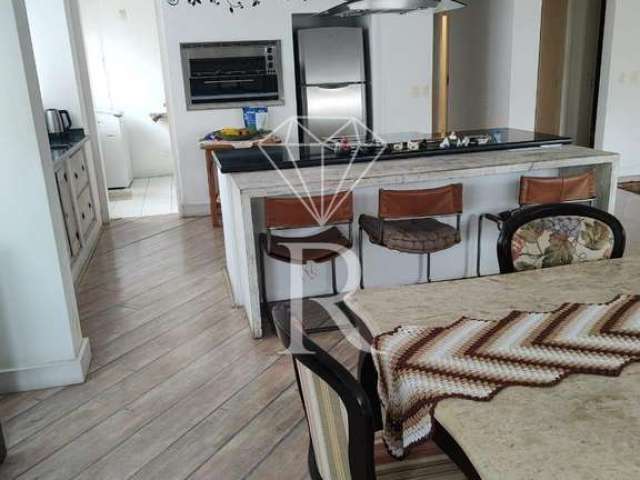 Apartamento com 4 quartos para alugar no Centro, Florianópolis  por R$ 6.500