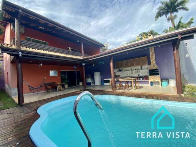 Casa com piscina e sauna à venda na Praia do Itaguá - Ubatuba SP