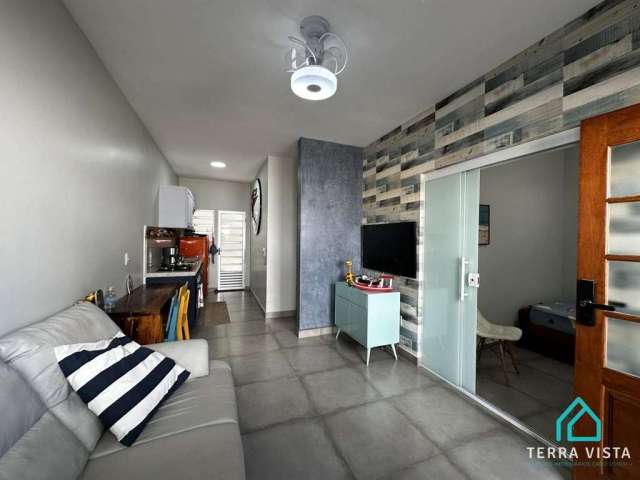 Apartamento térreo reformado a venda com 2 dormitórios na Praia do Itaguá - Ubatuba SP