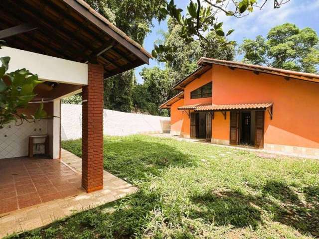 Casa com 3 dormitórios para Alugar, 220 m² por R$ 5.036/mês - Parque São Paulo - Cotia/SP
