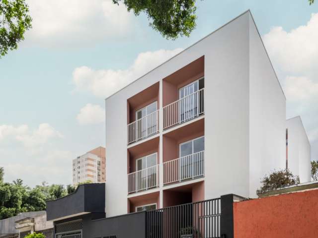 Apartamento a venda na Vila Prudente, 1 dormitório com varanda, sala e cozinha integrada, ao lado do metro