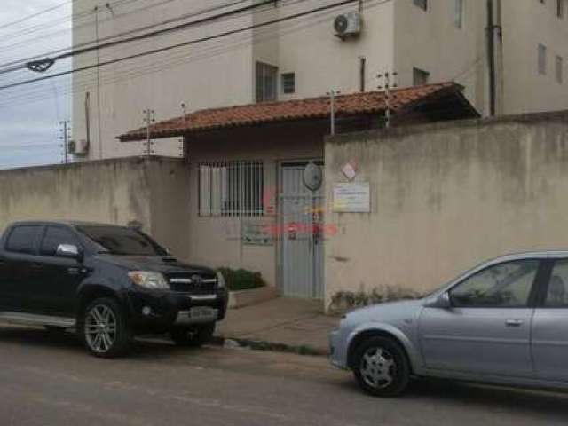 Apartamento à venda no Itaperi, Fortaleza  por R$ 155.000