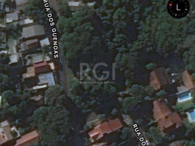 2 Terrenos com grande potencial, somados medem 3.354m2 perto da orla do Guaruja. &lt;BR&gt;Aceita permuta.