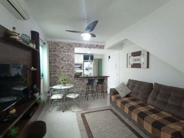 Casa com 3 dormitórios à venda, 67 m² por R$ 640.000,00 - Marapé - Santos/SP