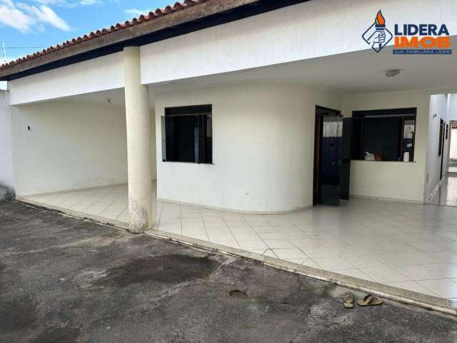 Casa residencial para Venda no bairro Jardim Acácia, Feira de Santana 3 quartos, 1 suíte, 3 salas, 2 banheiros, 4 vagas 346,00 m² área total.