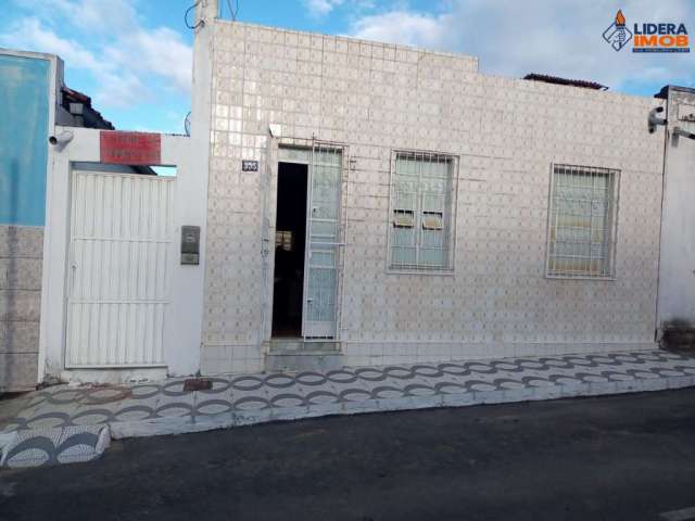 Casa residencial para Venda na AV. Medeiros Neto, Itaberaba,  com Quarto, sala, banheiro, quintal, 248,00 m² área total.