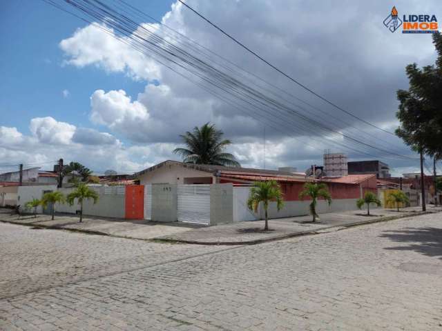 Casa residencial para Venda em rua pública, Parque Getúlio Vargas, Feira de Santana, 2 Quartos, 1 suíte, 2 salas, 1 banheiro, 2 vagas