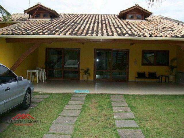 Casa com 3 dormitórios à venda por R$ 900.000,00 - Sumaré - Caraguatatuba/SP