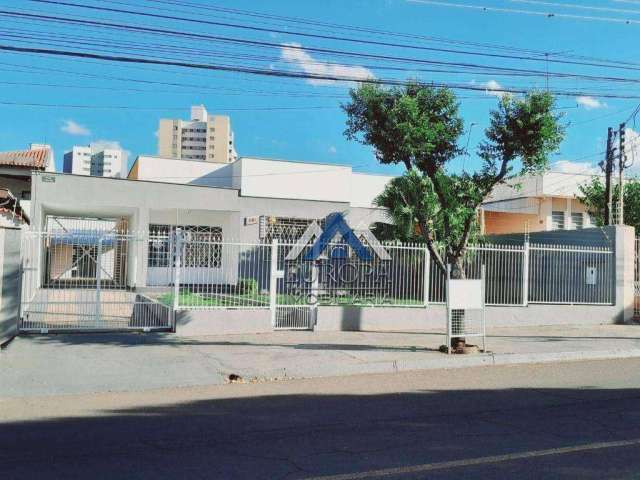 Casa com 3 dormitórios para alugar, 360 m² por R$ 4.800,01/mês - Jardim Shangri-la A - Londrina/PR