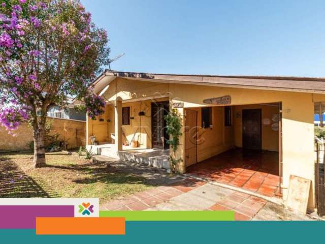 Casa com 2 quartos à venda na Rua Nicarágua, 310, Campo Pequeno, Colombo por R$ 350.000