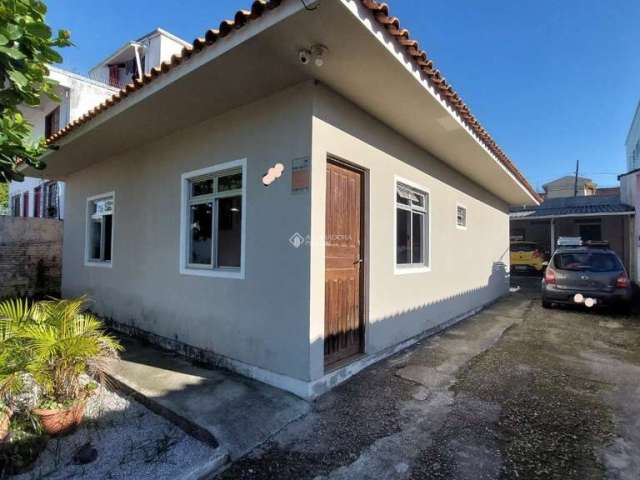 Casa com 3 quartos à venda na Rua Manoel Marques Júnior, 852, Serraria, São José, 210 m2 por R$ 800.000