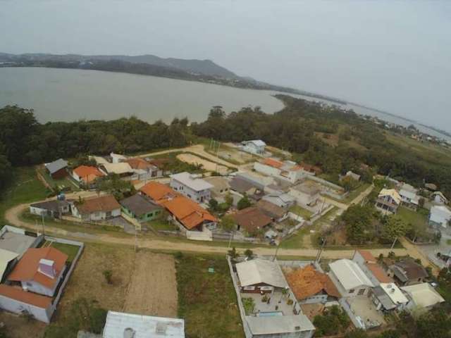 Terreno à venda na Geral de Ibiraquera, s/n, 520, Ibiraquera, Imbituba, 324 m2 por R$ 210.000