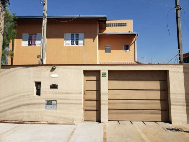 Casa com 3 quartos à venda na Ortencio Padovini, 179, São José II, Paulínia, 230 m2 por R$ 800.000