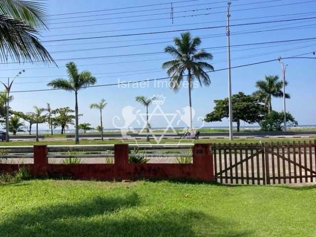 Terreno com edícula, frente mar, à venda, Praia das Palmeiras, Caraguatatuba, SP