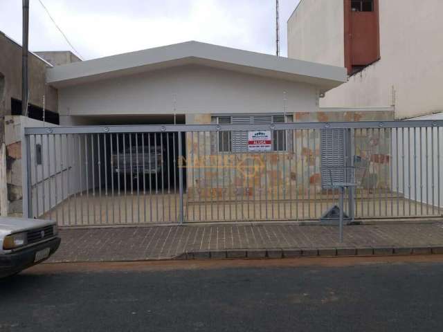 Casa à venda no bairro Centro - Araguari/MG